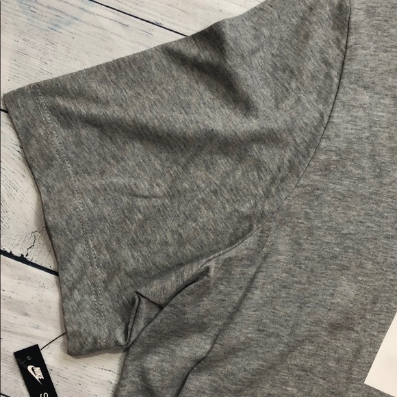 NWT Nike Just Do It Gray Graphic Tee - Picture 4 of 7